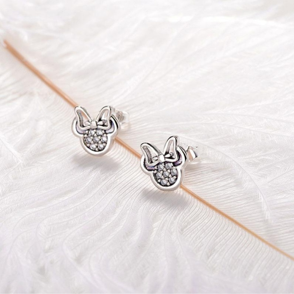 Minnie Mouse Stud Earrings